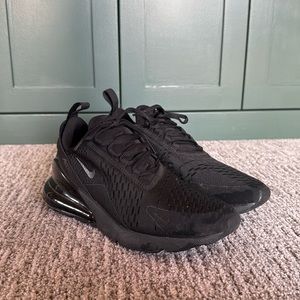 WOMEN SIZE 8 NIKE AIR MAX BLACK